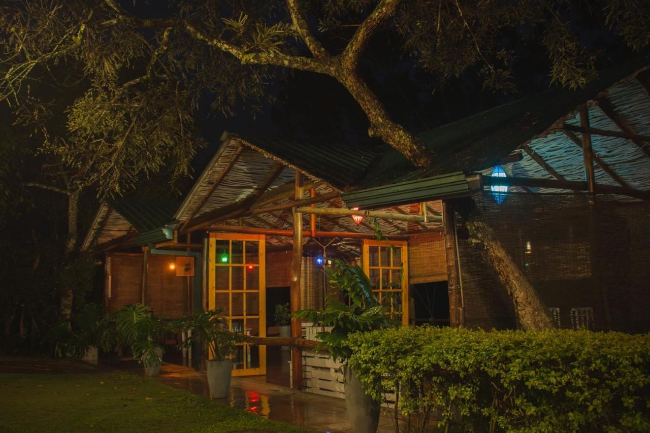 Homies Place - Bistro バンダーラウェラ エクステリア 写真